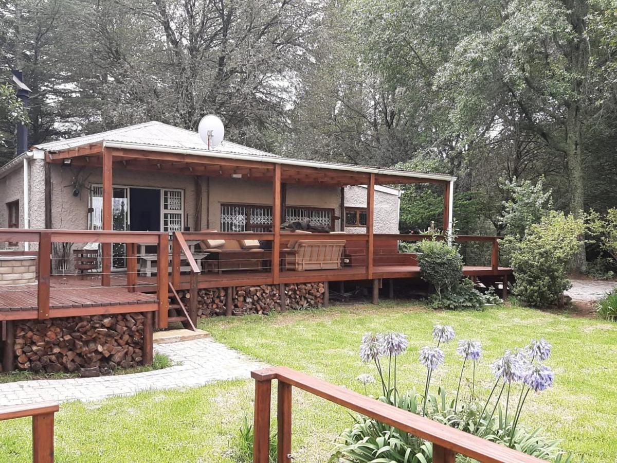 Camroshell Hotel Hogsback Buitenkant foto