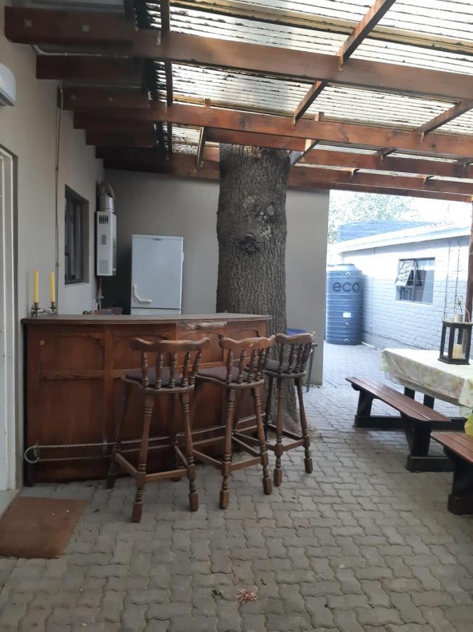 Camroshell Hotel Hogsback Buitenkant foto